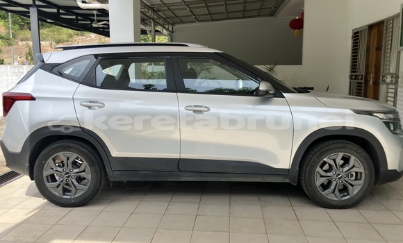 Buy Used Kia Sportage Silver Car in Bandar Seri Begawan in Brunei-Muara Buy Used Kia Sportage Silver Car in Bandar Seri Begawan in Brunei-Muara