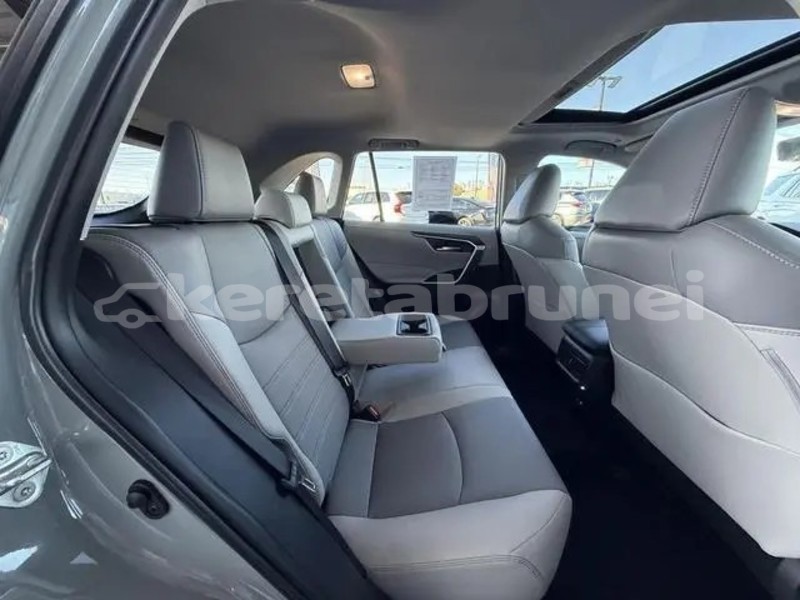 Big with watermark toyota rav4 belait import dubai 7455