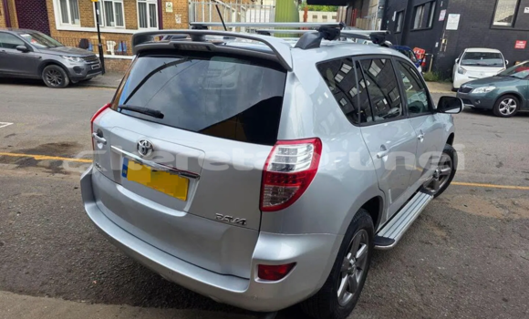 Buy Used Toyota RAV4 White Car in Bandar Seri Begawan in Brunei-Muara Buy Used Toyota RAV4 White Car in Bandar Seri Begawan in Brunei-Muara