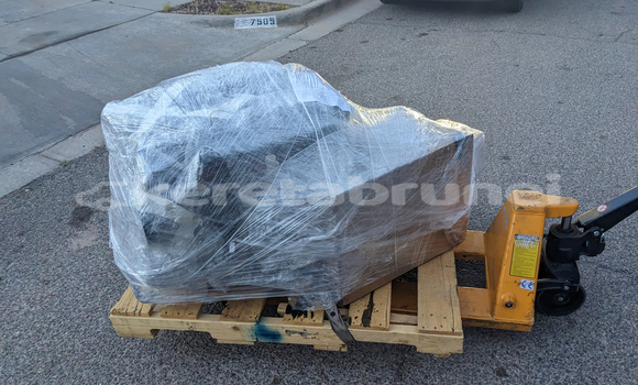 Buy Mercedes-Benz E-Class in Bandar Seri Begawan in Brunei-Muara Buy Mercedes-Benz E-Class in Bandar Seri Begawan in Brunei-Muara