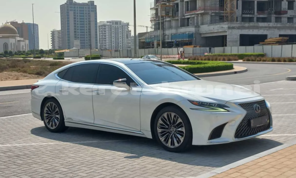 Buy Used Lexus LS White Car in Bandar Seri Begawan in Brunei-Muara Buy Used Lexus LS White Car in Bandar Seri Begawan in Brunei-Muara