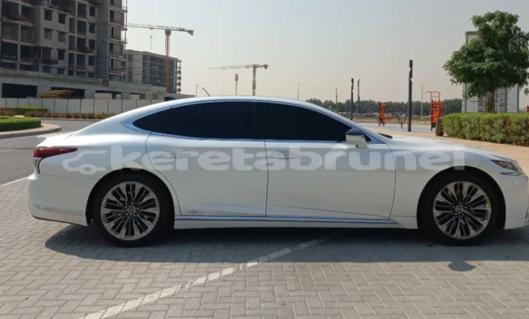 Buy Used Lexus LS White Car in Bandar Seri Begawan in Brunei-Muara Buy Used Lexus LS White Car in Bandar Seri Begawan in Brunei-Muara