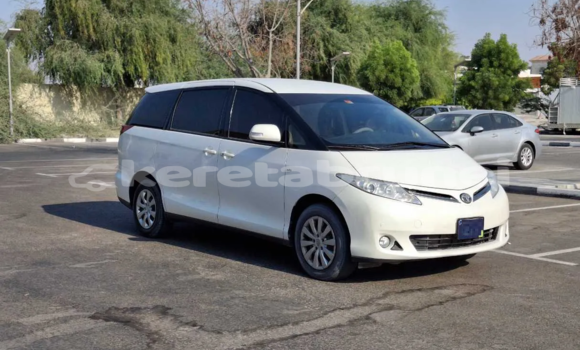 Buy Used Toyota Previa White Car in Bandar Seri Begawan in Brunei-Muara Buy Used Toyota Previa White Car in Bandar Seri Begawan in Brunei-Muara