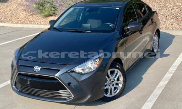Buy Used Toyota Yaris Black Car in Bandar Seri Begawan in Brunei-Muara