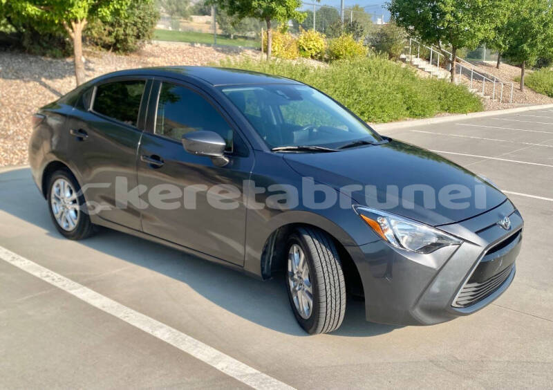 Big with watermark toyota yaris brunei muara bandar seri begawan 7484