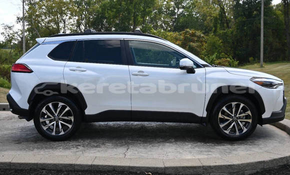 Buy Used Toyota Corolla Cross White Car in Bandar Seri Begawan in Brunei-Muara Buy Used Toyota Corolla Cross White Car in Bandar Seri Begawan in Brunei-Muara