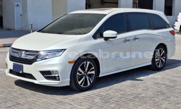 Buy Used Honda Odyssey White Car in Bandar Seri Begawan in Brunei-Muara