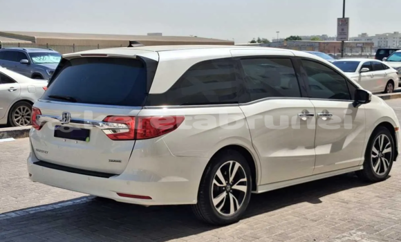 Buy Used Honda Odyssey White Car in Bandar Seri Begawan in Brunei-Muara Buy Used Honda Odyssey White Car in Bandar Seri Begawan in Brunei-Muara