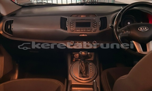 Buy Used Kia Sportage White Car in Bandar Seri Begawan in Brunei-Muara Buy Used Kia Sportage White Car in Bandar Seri Begawan in Brunei-Muara