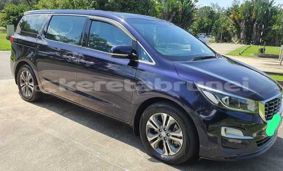 Buy Used Kia Carnival Blue Car in Seria in Belait Buy Used Kia Carnival Blue Car in Seria in Belait