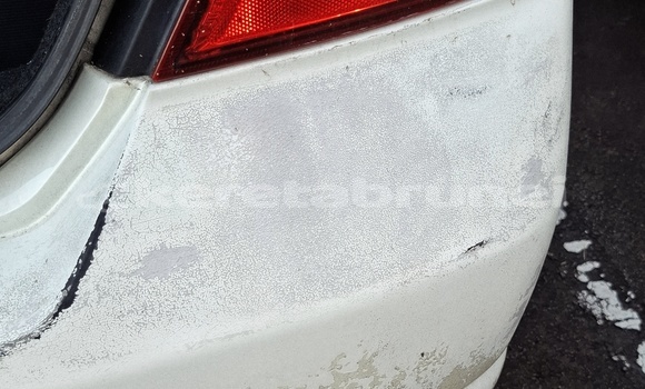 Buy Used Nissan Latio White Car in Kuala Belait in Belait Buy Used Nissan Latio White Car in Kuala Belait in Belait