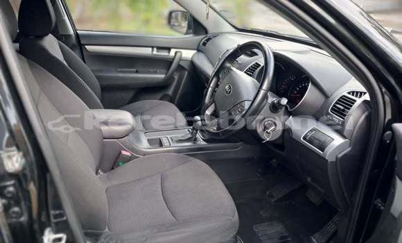Buy Used Kia Sorento Other Car in Bandar Seri Begawan in Brunei-Muara Buy Used Kia Sorento Other Car in Bandar Seri Begawan in Brunei-Muara