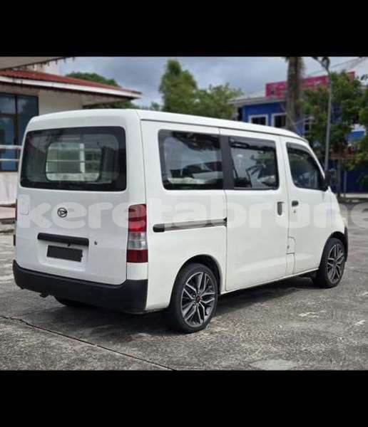 Big with watermark daihatsu gran move brunei muara bandar seri begawan 7550