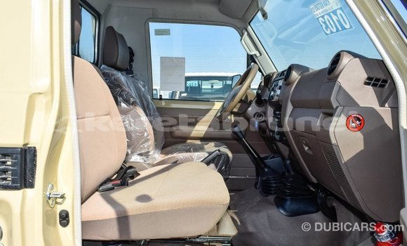Buy Import Toyota Land Cruiser Beige Car in Import - Dubai in Belait Buy Import Toyota Land Cruiser Beige Car in Import - Dubai in Belait