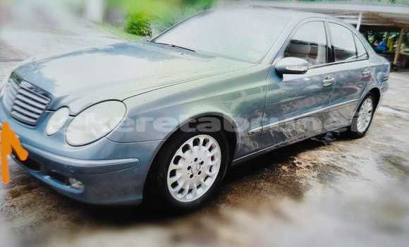 Buy Used Mercedes-Benz E200 Blue Car in Bandar Seri Begawan in Brunei-Muara Buy Used Mercedes-Benz E200 Blue Car in Bandar Seri Begawan in Brunei-Muara
