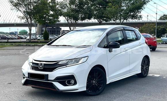 Buy Used Honda Jazz White Car in Bandar Seri Begawan in Brunei-Muara
