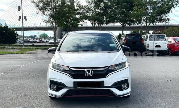 Buy Used Honda Jazz White Car in Bandar Seri Begawan in Brunei-Muara Buy Used Honda Jazz White Car in Bandar Seri Begawan in Brunei-Muara