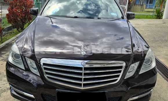 Buy Used Mercedes-Benz 200 Brown Car in Tutong in Tutong Buy Used Mercedes-Benz 200 Brown Car in Tutong in Tutong