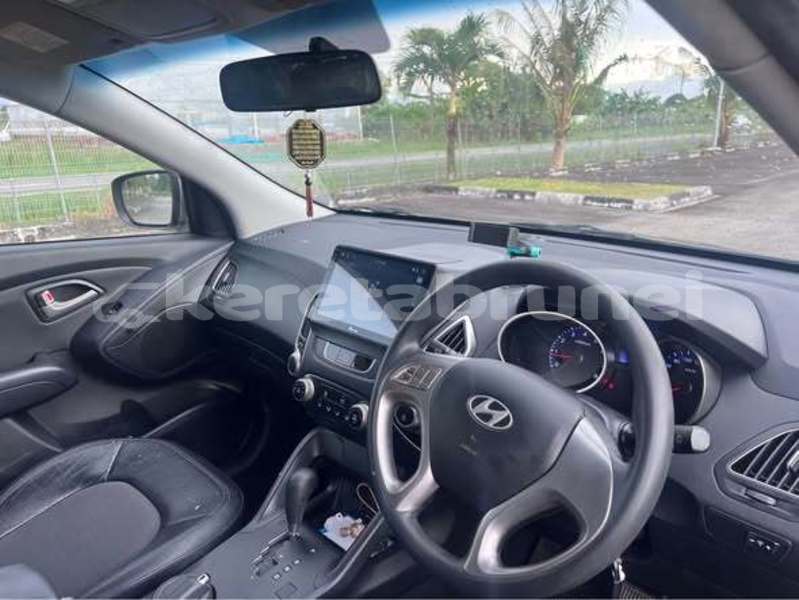 Big with watermark hyundai tucson brunei muara bandar seri begawan 7586