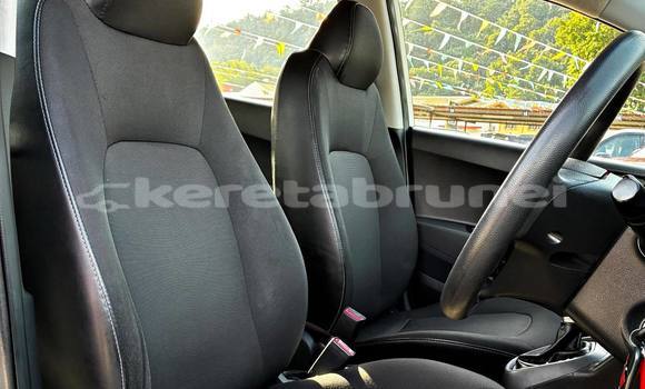 Buy Used Hyundai i10 White Car in Bandar Seri Begawan in Brunei-Muara Buy Used Hyundai i10 White Car in Bandar Seri Begawan in Brunei-Muara
