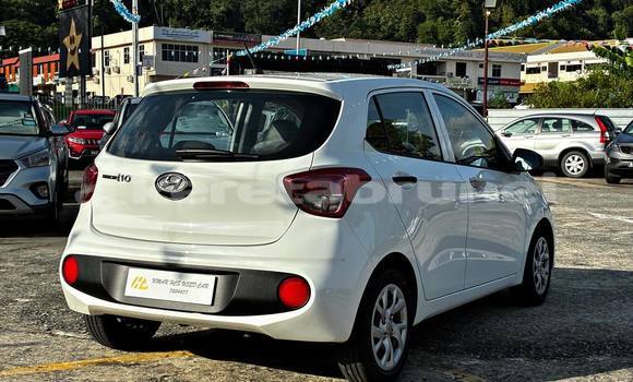 Buy Used Hyundai i10 White Car in Bandar Seri Begawan in Brunei-Muara Buy Used Hyundai i10 White Car in Bandar Seri Begawan in Brunei-Muara