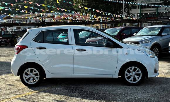 Buy Used Hyundai i10 White Car in Bandar Seri Begawan in Brunei-Muara Buy Used Hyundai i10 White Car in Bandar Seri Begawan in Brunei-Muara