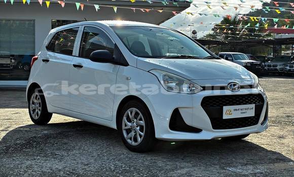Buy Used Hyundai i10 White Car in Bandar Seri Begawan in Brunei-Muara Buy Used Hyundai i10 White Car in Bandar Seri Begawan in Brunei-Muara