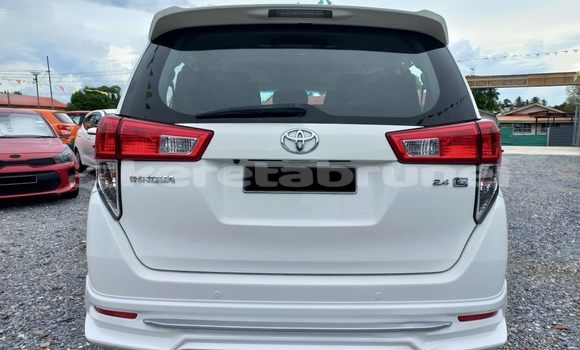 Buy Used Toyota innova White Car in Bandar Seri Begawan in Brunei-Muara Buy Used Toyota innova White Car in Bandar Seri Begawan in Brunei-Muara