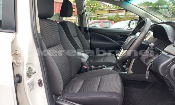 Buy Used Toyota innova White Car in Bandar Seri Begawan in Brunei-Muara Buy Used Toyota innova White Car in Bandar Seri Begawan in Brunei-Muara