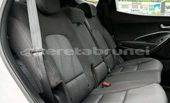 Buy Used Hyundai Santa Fe White Car in Bandar Seri Begawan in Brunei-Muara Buy Used Hyundai Santa Fe White Car in Bandar Seri Begawan in Brunei-Muara