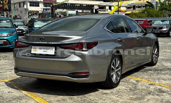 Buy Used Lexus ES Other Car in Bandar Seri Begawan in Brunei-Muara Buy Used Lexus ES Other Car in Bandar Seri Begawan in Brunei-Muara