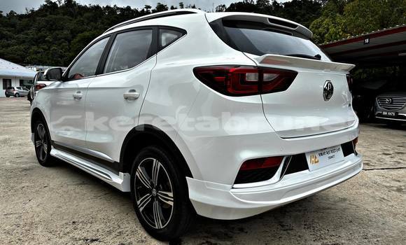 Buy Used MG ZS White Car in Bandar Seri Begawan in Brunei-Muara Buy Used MG ZS White Car in Bandar Seri Begawan in Brunei-Muara