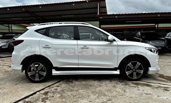 Buy Used MG ZS White Car in Bandar Seri Begawan in Brunei-Muara Buy Used MG ZS White Car in Bandar Seri Begawan in Brunei-Muara