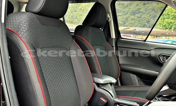 Buy Used Toyota Ractis Black Car in Bandar Seri Begawan in Brunei-Muara Buy Used Toyota Ractis Black Car in Bandar Seri Begawan in Brunei-Muara