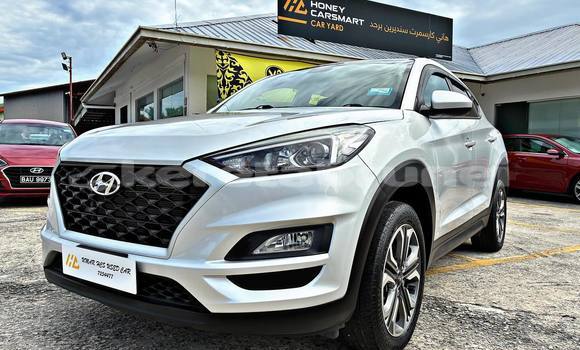 Buy Used Hyundai Tucson White Car in Bandar Seri Begawan in Brunei-Muara Buy Used Hyundai Tucson White Car in Bandar Seri Begawan in Brunei-Muara