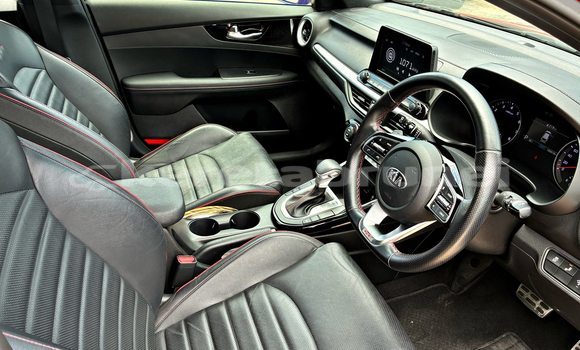 Buy Used Kia Cerato Red Car in Bandar Seri Begawan in Brunei-Muara Buy Used Kia Cerato Red Car in Bandar Seri Begawan in Brunei-Muara