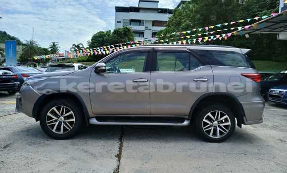 Buy Used Toyota Fortuner Other Car in Bandar Seri Begawan in Brunei-Muara Buy Used Toyota Fortuner Other Car in Bandar Seri Begawan in Brunei-Muara