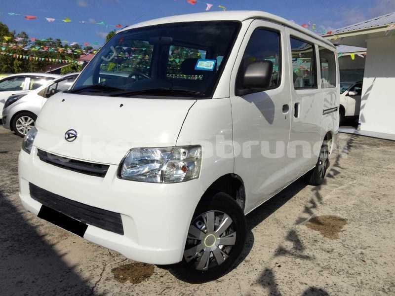 Big with watermark daihatsu gran move brunei muara bandar seri begawan 7649