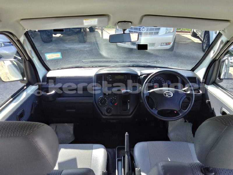 Big with watermark daihatsu gran move brunei muara bandar seri begawan 7649