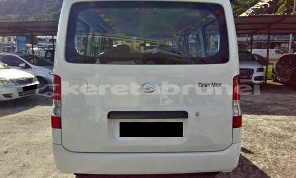 Buy Used Daihatsu Gran Move White Car in Bandar Seri Begawan in Brunei-Muara Buy Used Daihatsu Gran Move White Car in Bandar Seri Begawan in Brunei-Muara