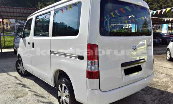 Buy Used Daihatsu Gran Move White Car in Bandar Seri Begawan in Brunei-Muara Buy Used Daihatsu Gran Move White Car in Bandar Seri Begawan in Brunei-Muara
