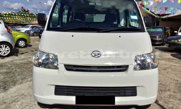 Buy Used Daihatsu Gran Move White Car in Bandar Seri Begawan in Brunei-Muara Buy Used Daihatsu Gran Move White Car in Bandar Seri Begawan in Brunei-Muara