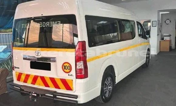 Buy Used Toyota Hiace White Car in Bandar Seri Begawan in Brunei-Muara Buy Used Toyota Hiace White Car in Bandar Seri Begawan in Brunei-Muara