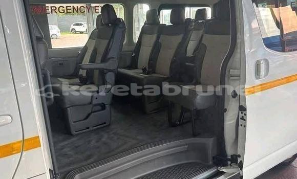Buy Used Toyota Hiace White Car in Bandar Seri Begawan in Brunei-Muara Buy Used Toyota Hiace White Car in Bandar Seri Begawan in Brunei-Muara