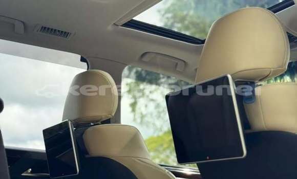 Buy Used Lexus LX 570 White Car in Bandar Seri Begawan in Brunei-Muara Buy Used Lexus LX 570 White Car in Bandar Seri Begawan in Brunei-Muara