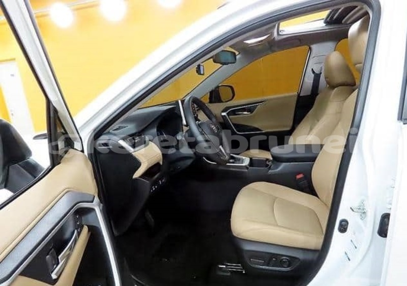 Big with watermark toyota rav4 brunei muara bandar seri begawan 7661