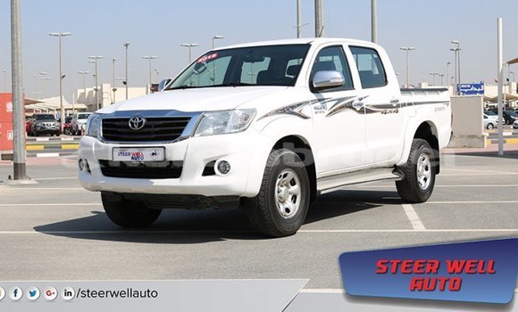 Buy Import Toyota Hilux White Car in Import - Dubai in Belait Buy Import Toyota Hilux White Car in Import - Dubai in Belait