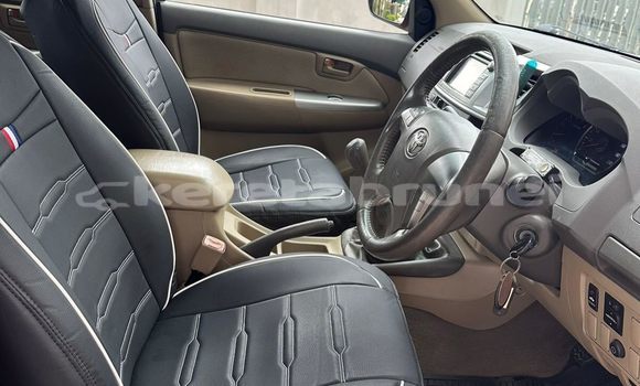 Buy Used Toyota Hilux Red Car in Bandar Seri Begawan in Brunei-Muara Buy Used Toyota Hilux Red Car in Bandar Seri Begawan in Brunei-Muara