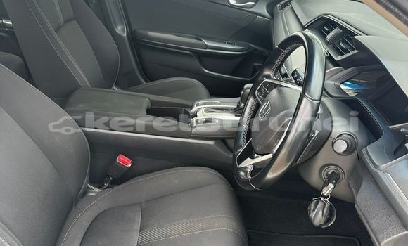 Buy Used Honda Civic White Car in Bandar Seri Begawan in Brunei-Muara Buy Used Honda Civic White Car in Bandar Seri Begawan in Brunei-Muara