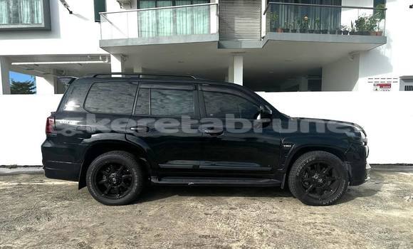Buy Used Toyota Land Cruiser Black Car in Bandar Seri Begawan in Brunei-Muara Buy Used Toyota Land Cruiser Black Car in Bandar Seri Begawan in Brunei-Muara